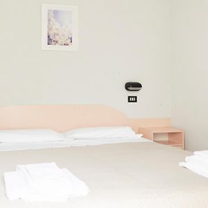 Camera economy con letto king size